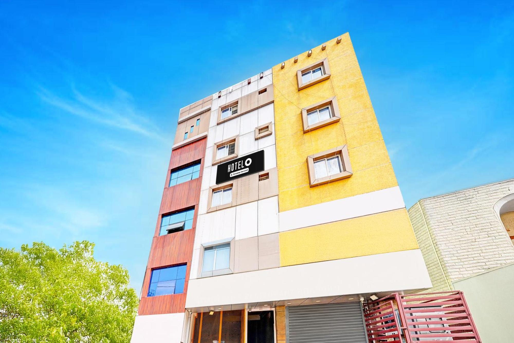 Super Hotel O Srigandhakavalu Formerly Chamundeshwari Lodging Jālahalli Exteriér fotografie